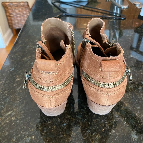 Dolce Vita boots. Like brand new. - Picture 2 of 6